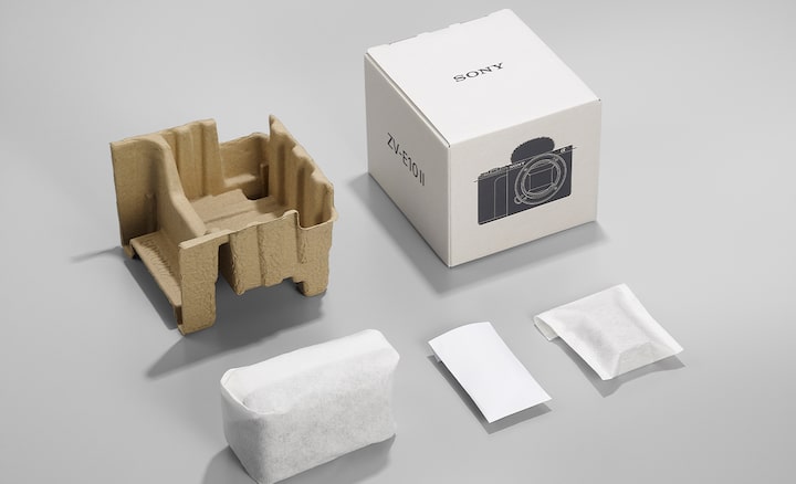 Image of packaging materials for the camera